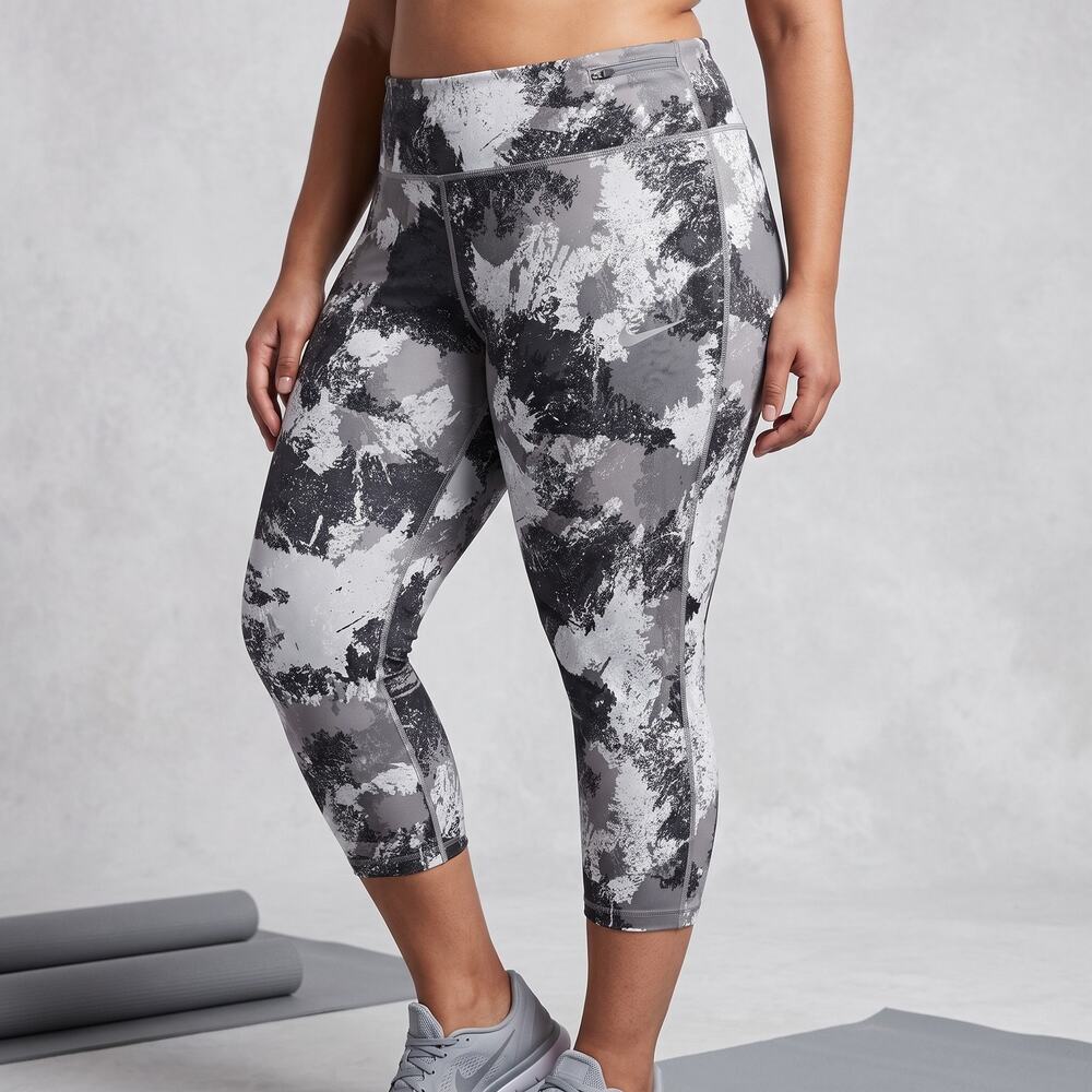 Nike Women's Dri-Fit Abstract Camo Cropped Leggings Plus Size 1X